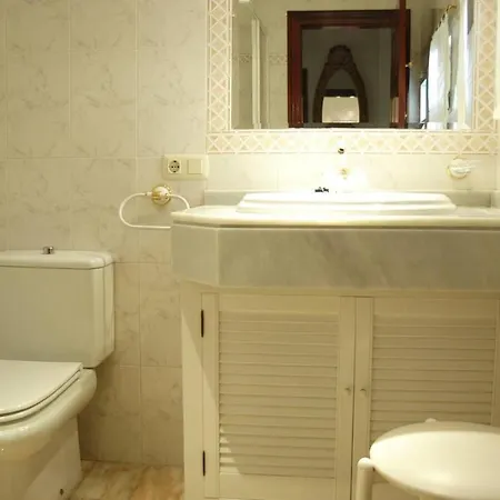 Vivienda De Lujo En /piscina Privada *