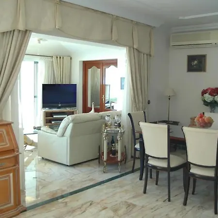 Διαμέρισμα Vivienda De Lujo En /piscina Privada