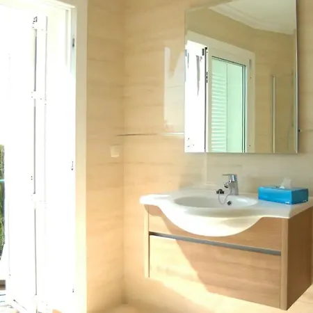 Apartment Vivienda De Lujo En /piscina Privada